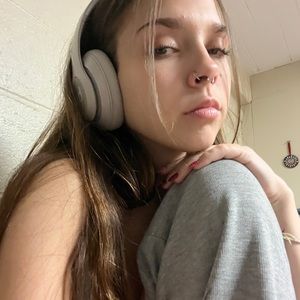 Meet your Posher, Abby